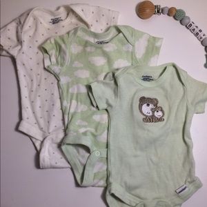 Lot of 3 Gerber Newborn Onesies: Bears & Clouds!